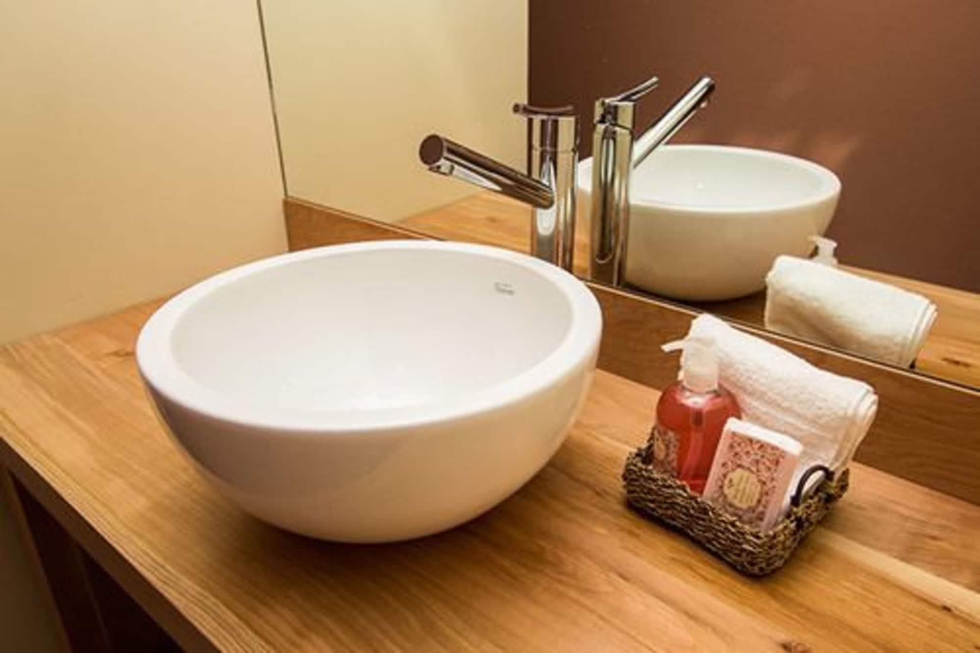 Los Robles Apart & Spa San Carlos de Bariloche Exterior photo
