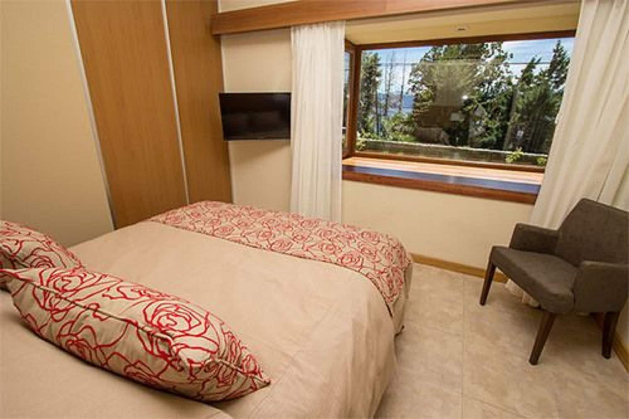 Los Robles Apart & Spa San Carlos de Bariloche Exterior photo