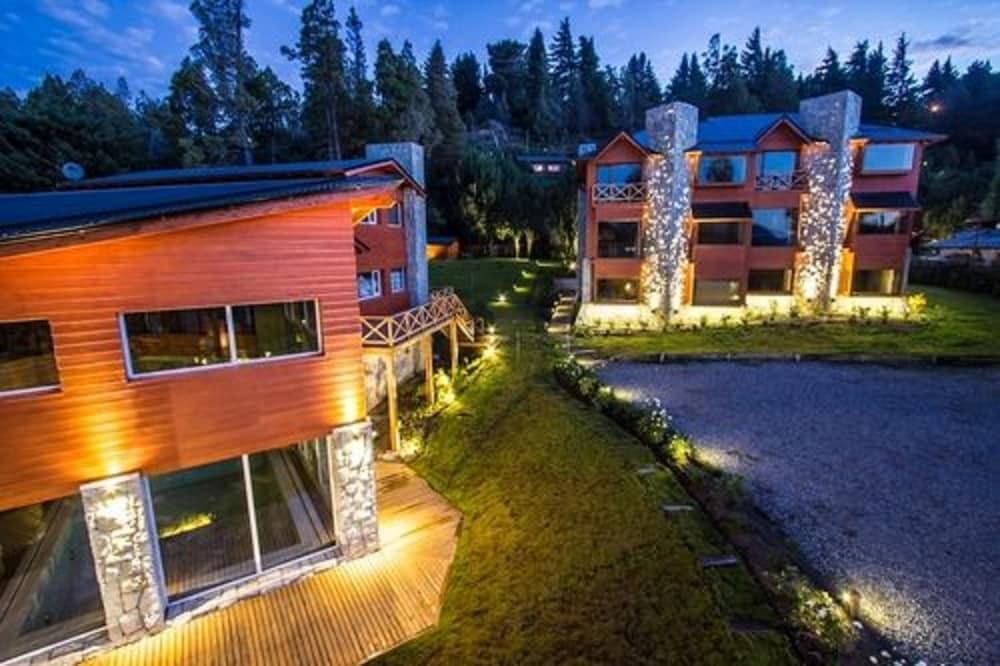 Los Robles Apart & Spa San Carlos de Bariloche Exterior photo