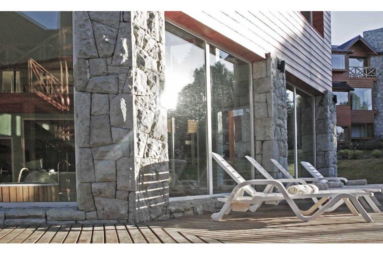 Los Robles Apart & Spa San Carlos de Bariloche Exterior photo